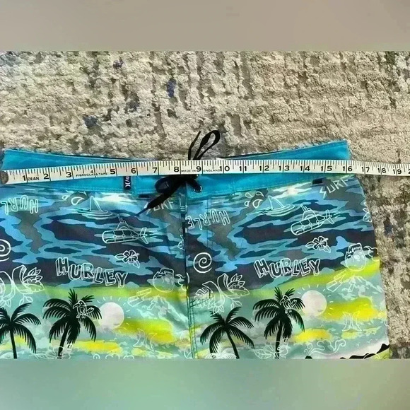 Big Kid Swim  Trunks Hurley Size 20 - Picture 10 of 10
